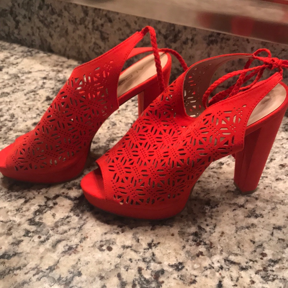 Aldo tie back peep toe heels